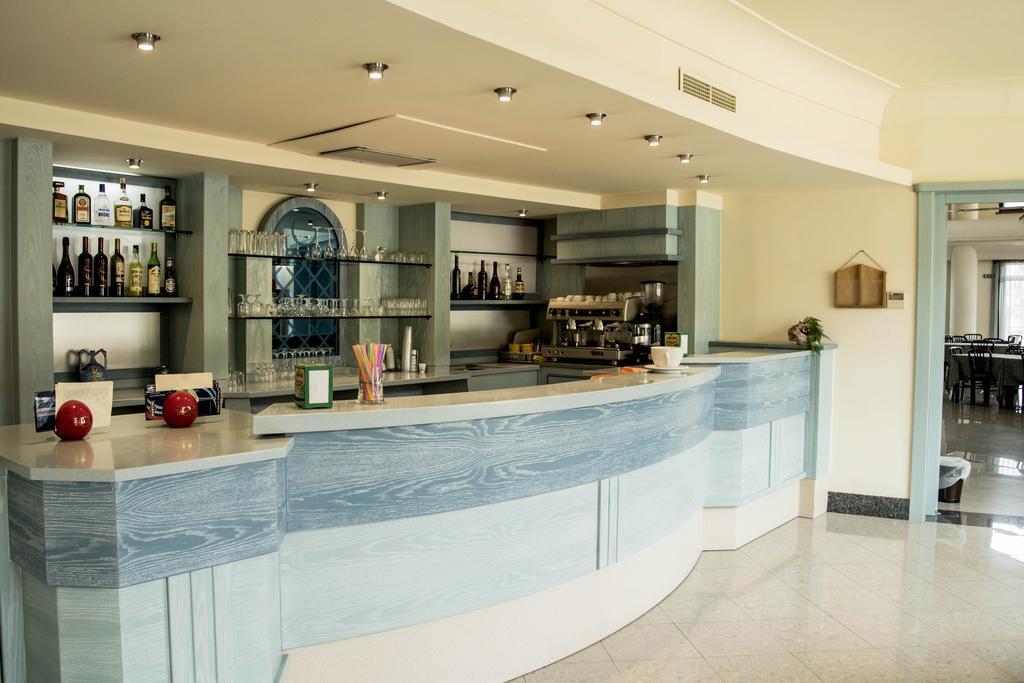 Hotel Resort Lido Degli Aranci 维博瓦伦蒂亚 外观 照片
